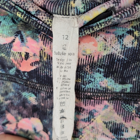 Women's Lululemon Fast And Free Crop II Size 12 Dappled Daze Multi Floral Nulux - Picture 8 of 8